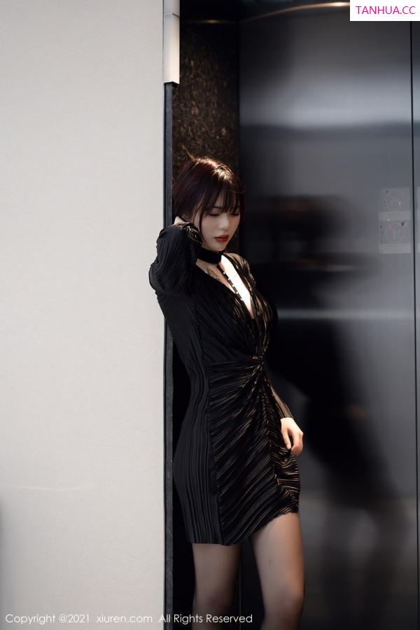 Arude薇薇  [XiuRen]高清写真图 2021.10.19 No.4080 Arude薇薇第8张图片